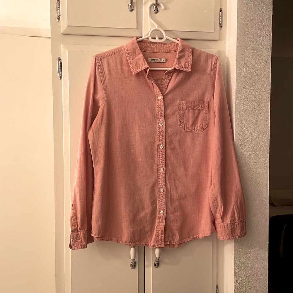 Pink collared shirt with long sleeves 💚 3 for $15